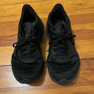 Nike black shoes size 9.5